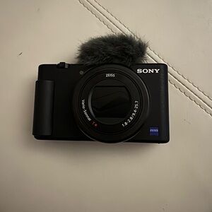 Sony - ZV-1 20.1-Megapixel Digital Camera